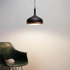 Lámpara colgante moderna Embla en negro
