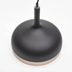 Lámpara colgante moderna Embla en negro