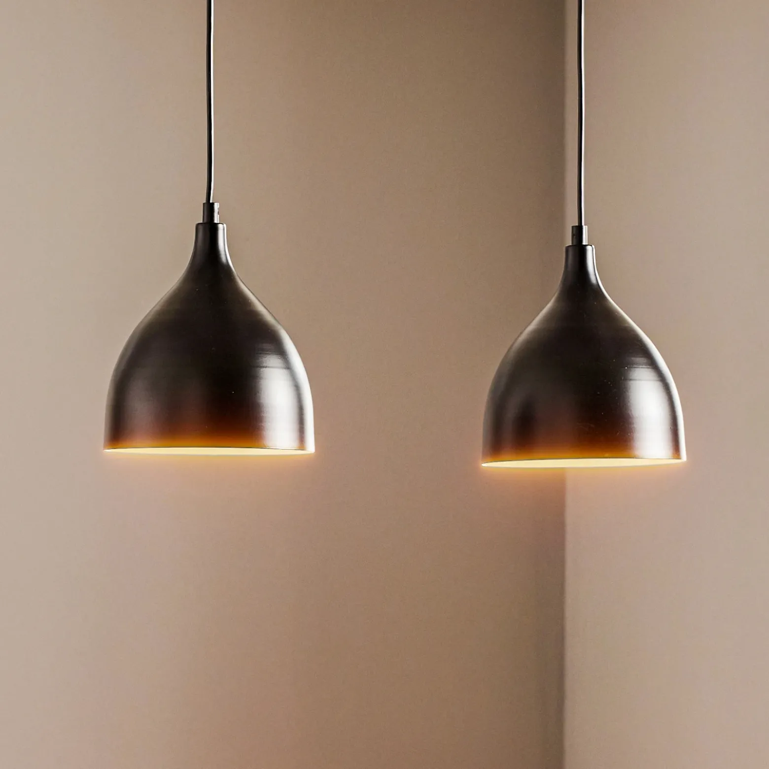 Lámpara colgante Nanu de metal negro con 2 luces