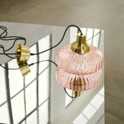 Lámpara colgante New Wave Optic, rosa
