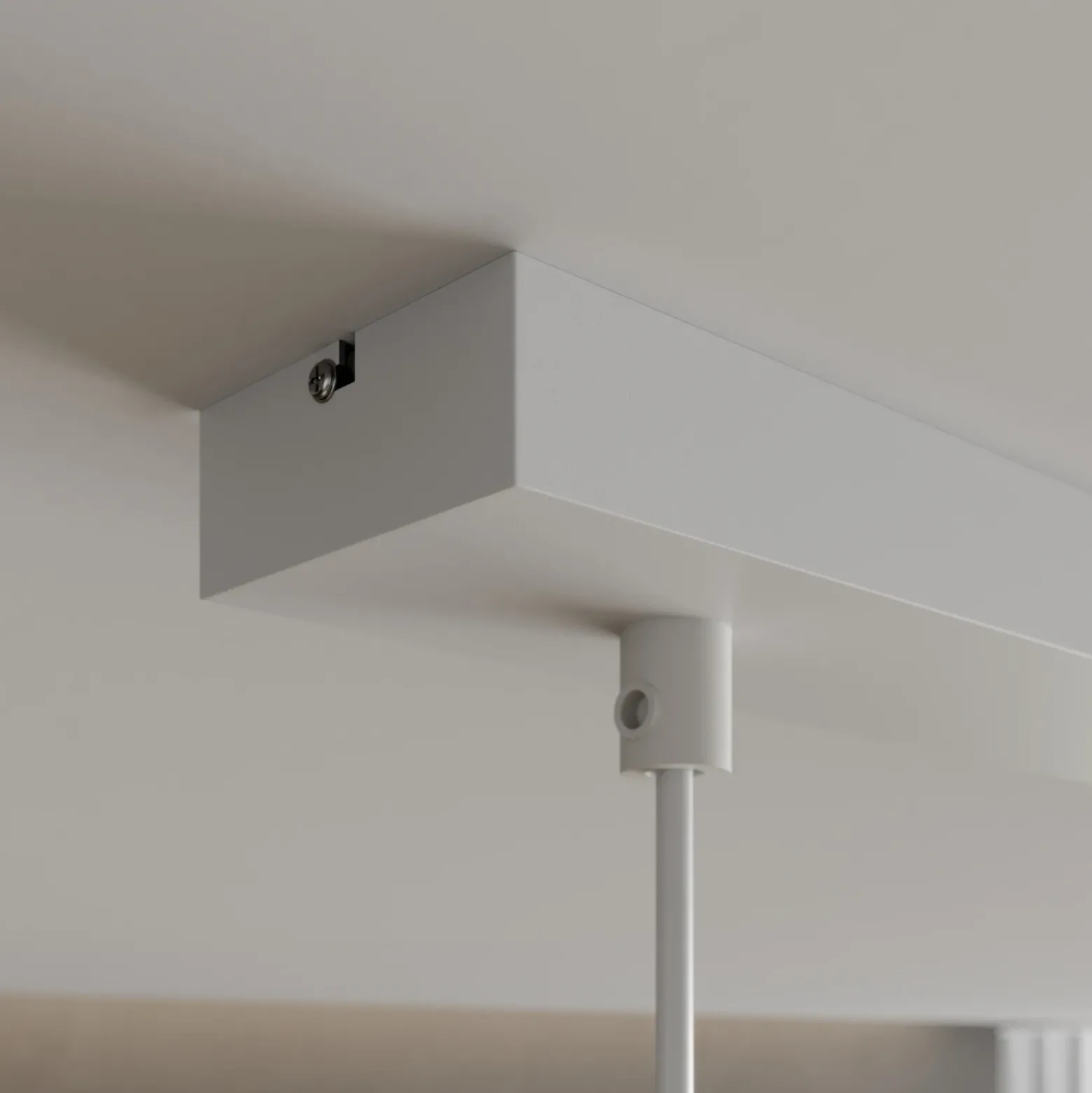 Lámpara colgante Noak, blanco/madera natural, 3 luces larga