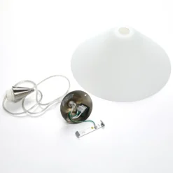 Lámpara colgante Petra de Lindby, blanca, cristal, Ø 40 cm, cono, E27