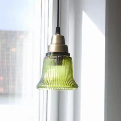 Lámpara colgante PR Home Emmi, verde/latón, cristal, enchufe, E27