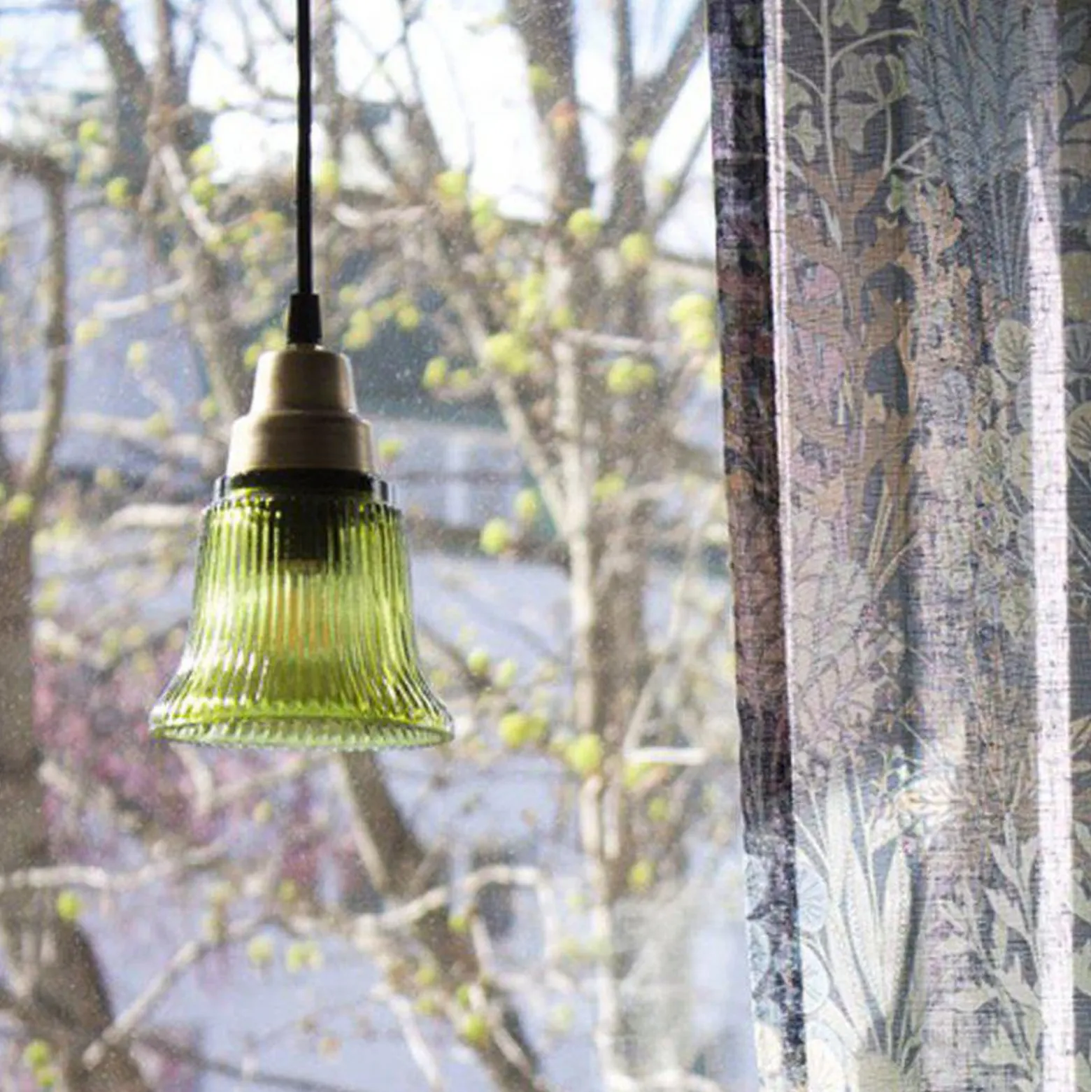 Lámpara colgante PR Home Emmi, verde/latón, cristal, enchufe, E27
