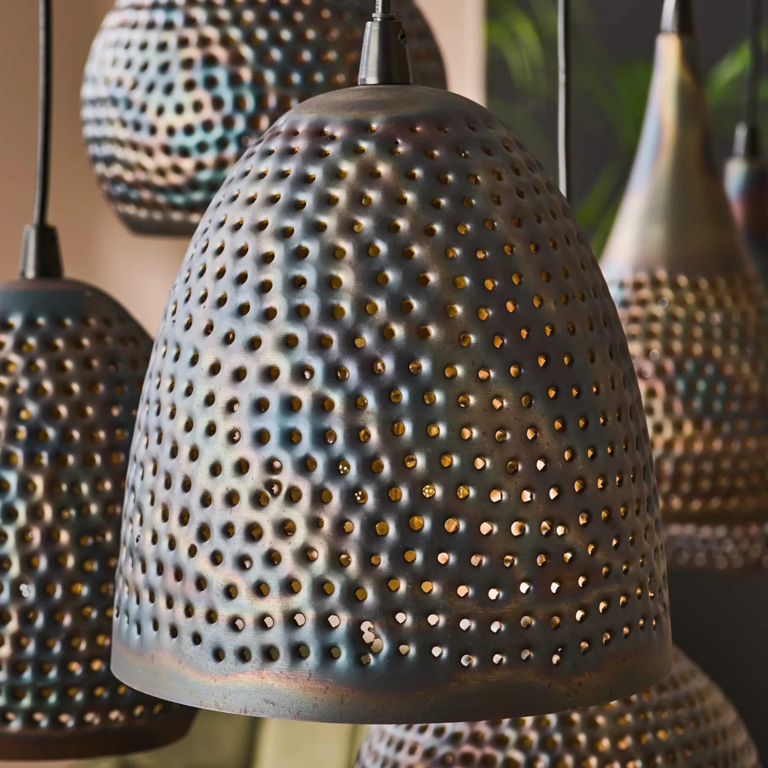 Lámpara colgante Punchray, 7 luces, mezcla formas