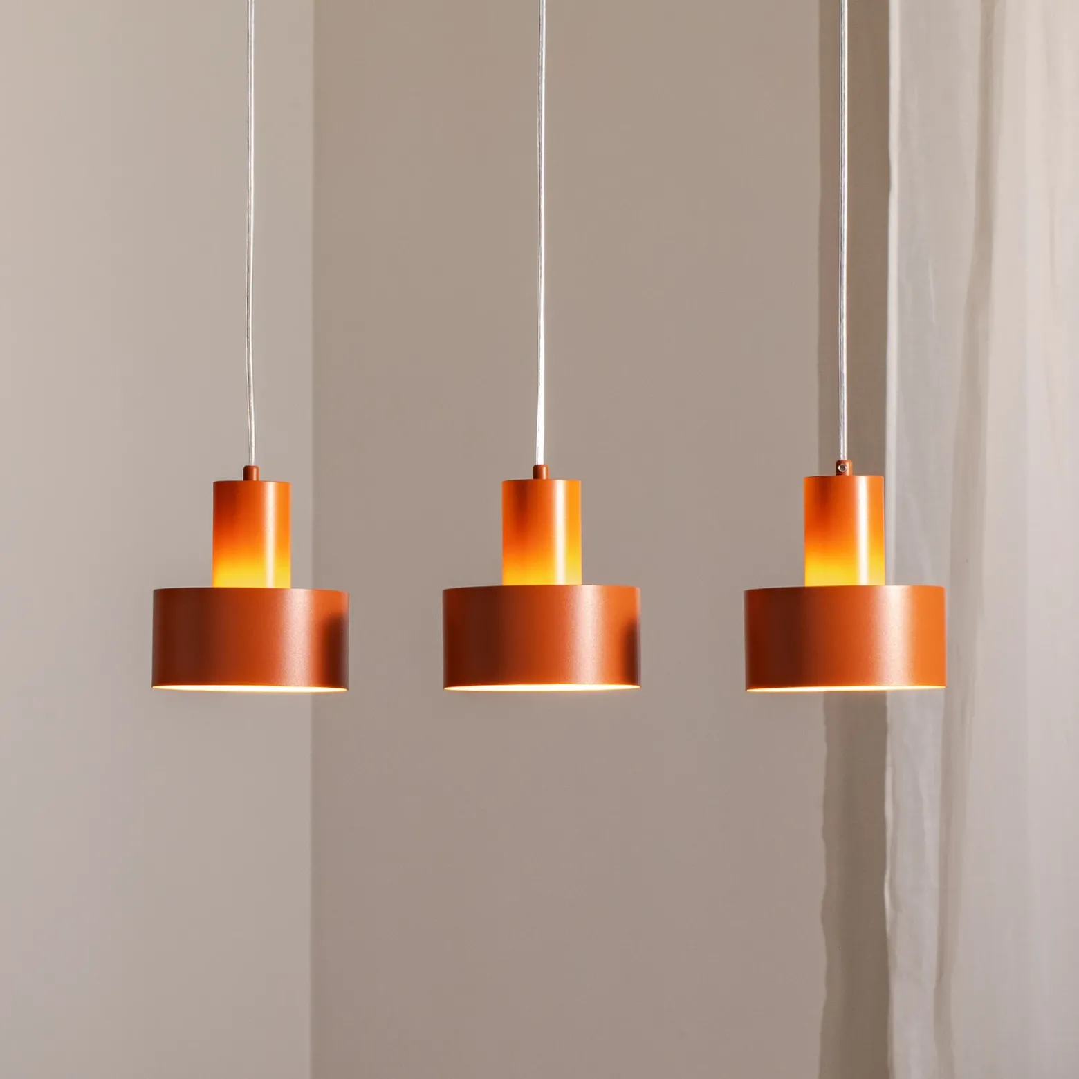 Lámpara colgante Rif 3, rojo ladrillo, 3 luces, lineal, acero