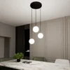 Lámpara colgante Royal, 3 luces, blanco opalino/negro, cristal, E14