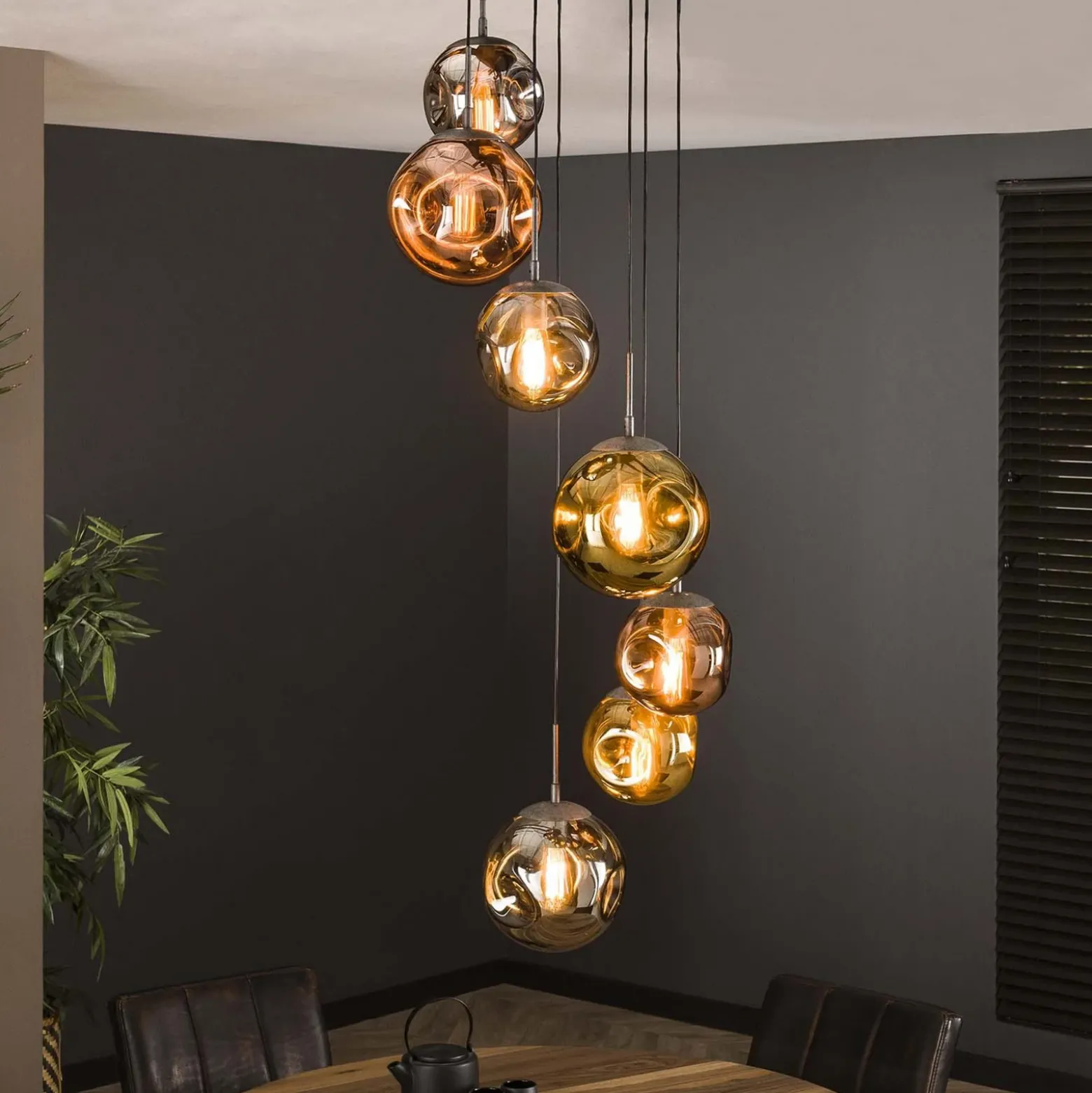 Lámpara colgante Stellar redonda de 7 luces, color plata vieja, cristal