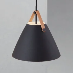 Lámpara colgante Strap en negro, Ø 27 cm