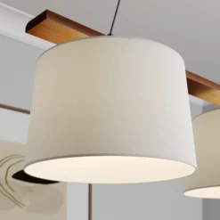 Lámpara colgante Suecia, blanco antiguo, textil, nogal, 2 luces