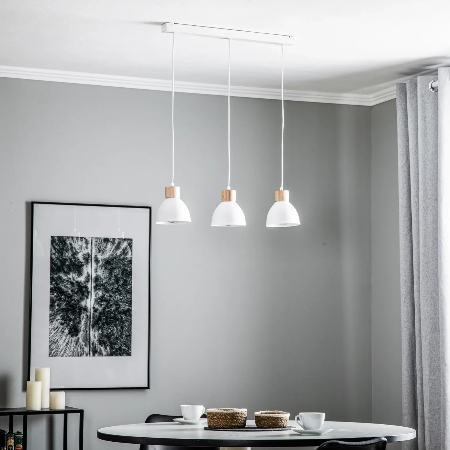 Lámpara colgante Tira, blanca, 70 cm, con 3 luces