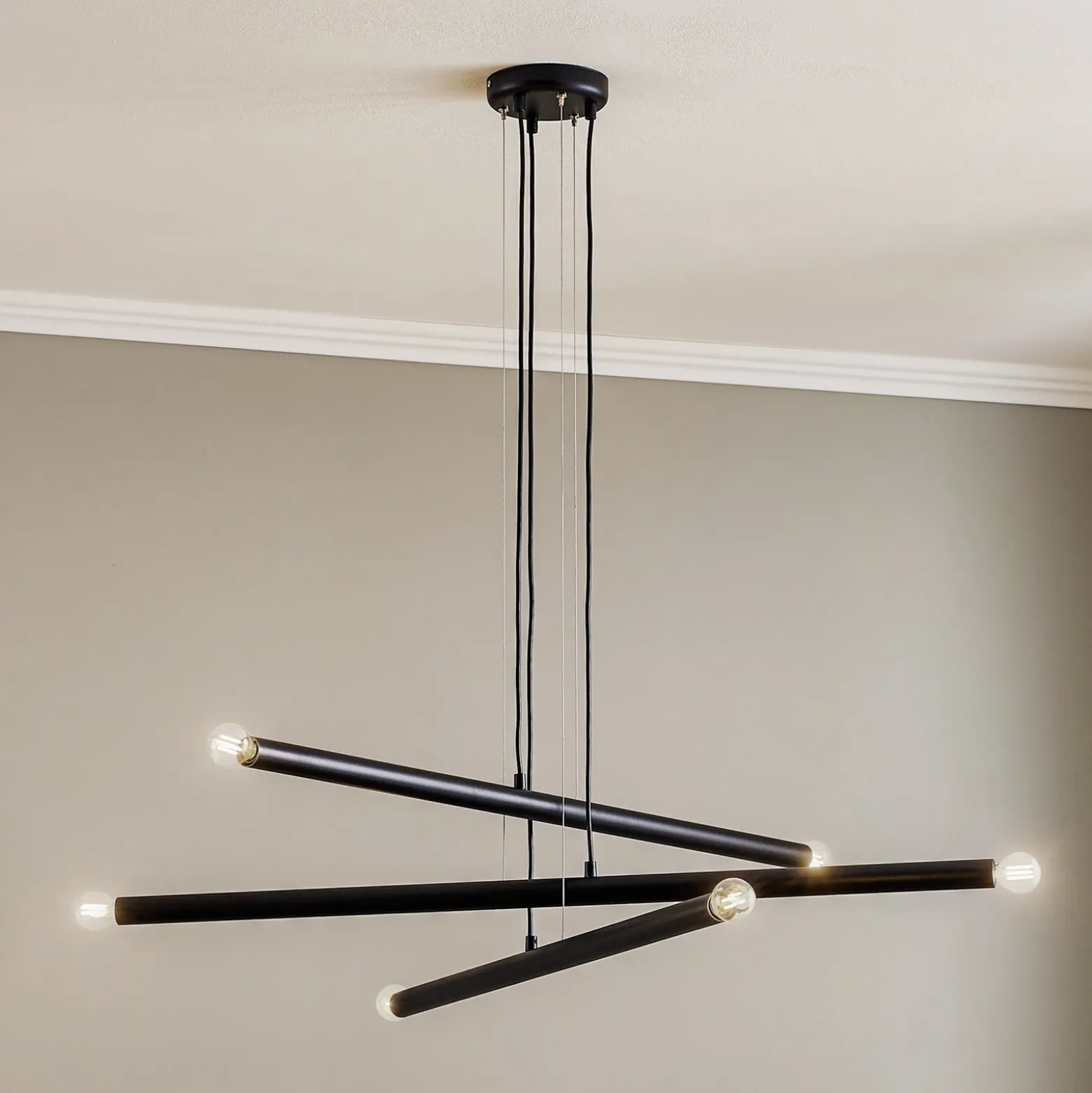 Lámpara colgante Tubo, negro, 6 luces