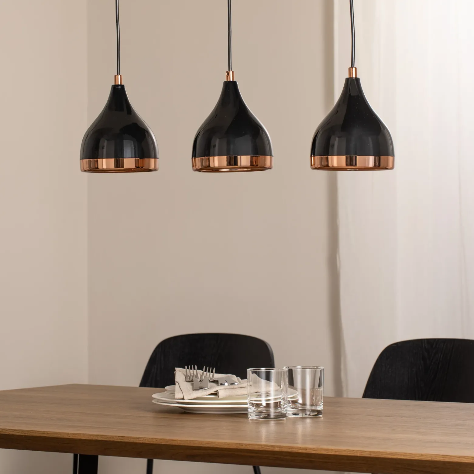 Lámpara colgante Yildo, longitud 65 cm, negro/cobre, metal