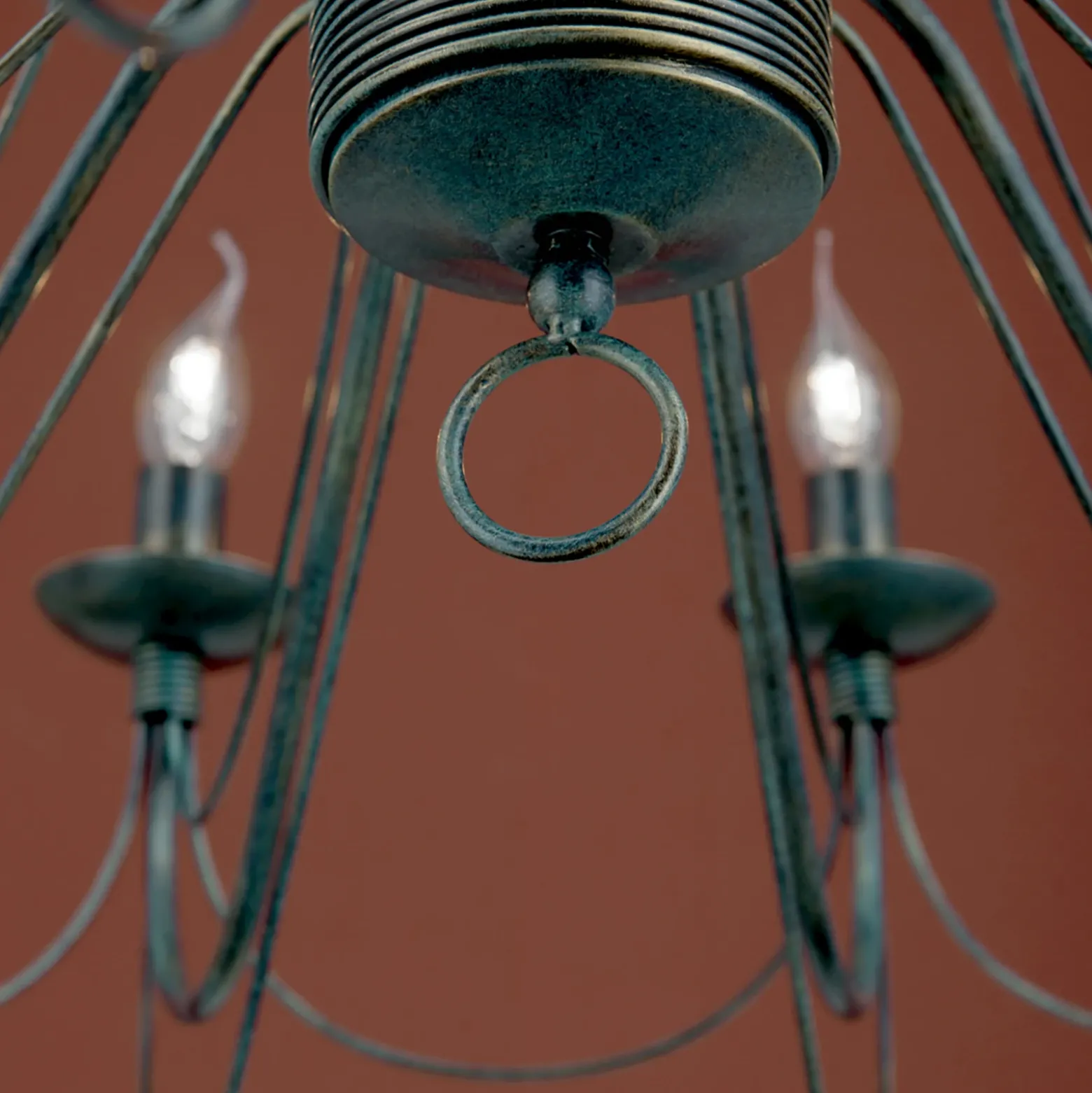 Lámpara de araña Antonina en diseño antiguo
