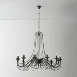 Lámpara de araña Antonina en diseño antiguo