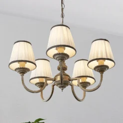 Lámpara de araña Lindby Lumiel, 5 luces, crema/latón, textil