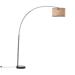 Lámpara de arco Wiley con ratán
