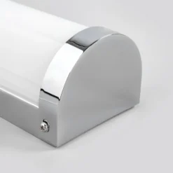 Lámpara de baño sencilla Liana IP44