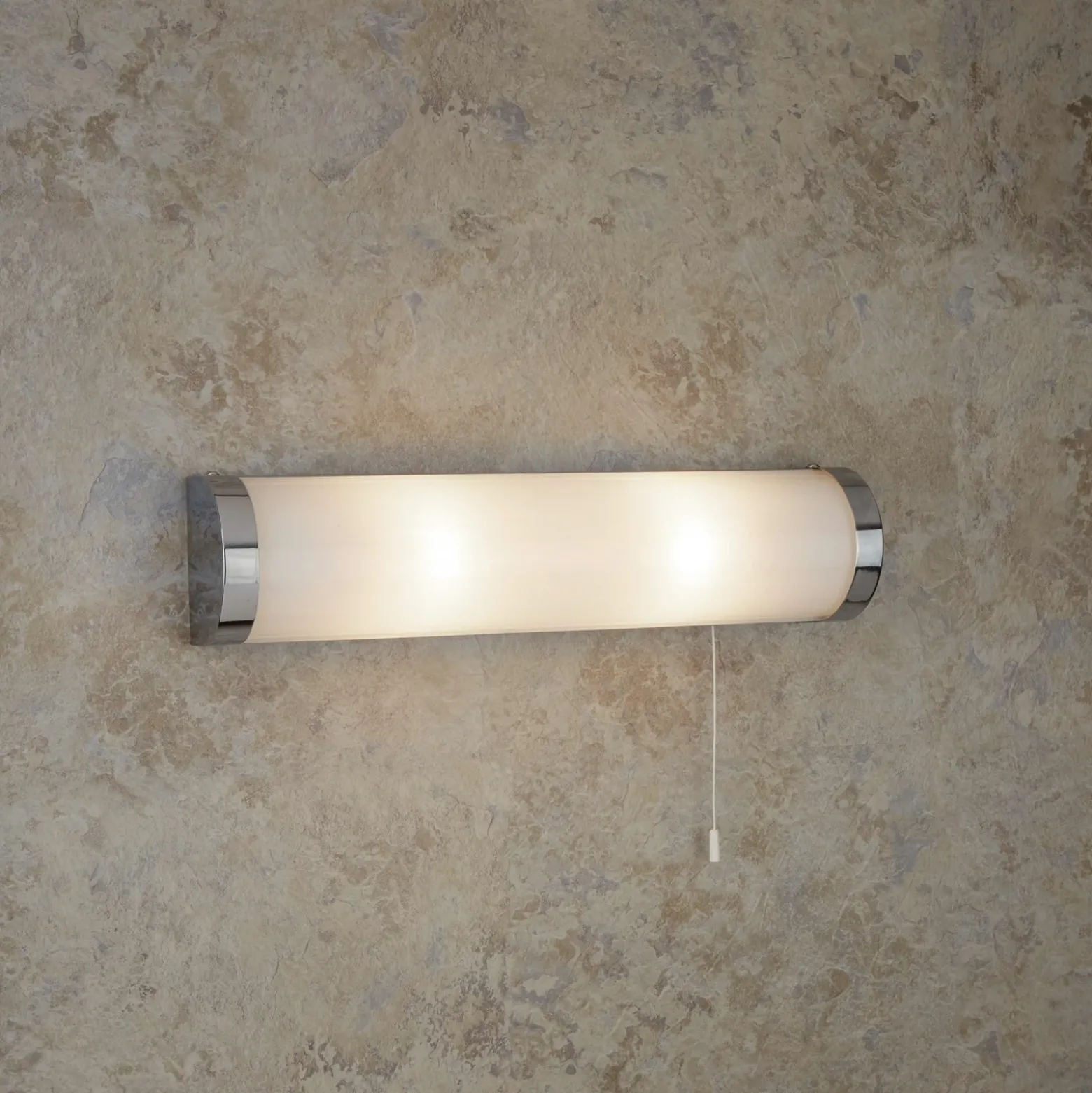 Lámpara de baño sencilla Liana IP44