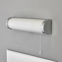 Lámpara de baño sencilla Liana IP44