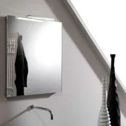 Lámpara de espejo LED Esther S3, bajo consum. IP44