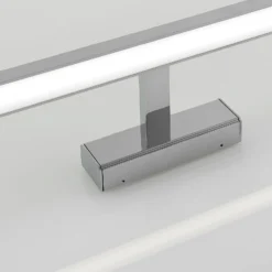 Lámpara de espejo LED Jukka de Lindby, 60 cm, cromo, metal, IP44
