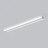 Lámpara de espejo LED LOOM de Helestra, longitud 120 cm, cromada, IP44