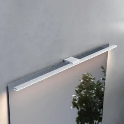 Lámpara de espejo LED Triga, IP44, blanco, 80cm, 3.000K