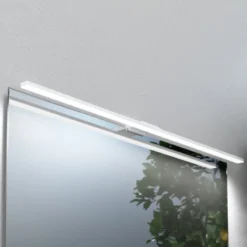 Lámpara de espejo LED Triga, IP44, blanco, 80cm, 3.000K