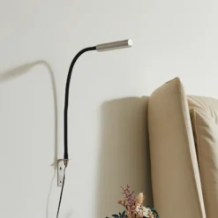 Lámpara de lectura LED Flexola de Lindby, níquel, angular, metal, enchufe
