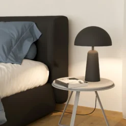 Lámpara de mesa Aranzola brillo descendiente negro
