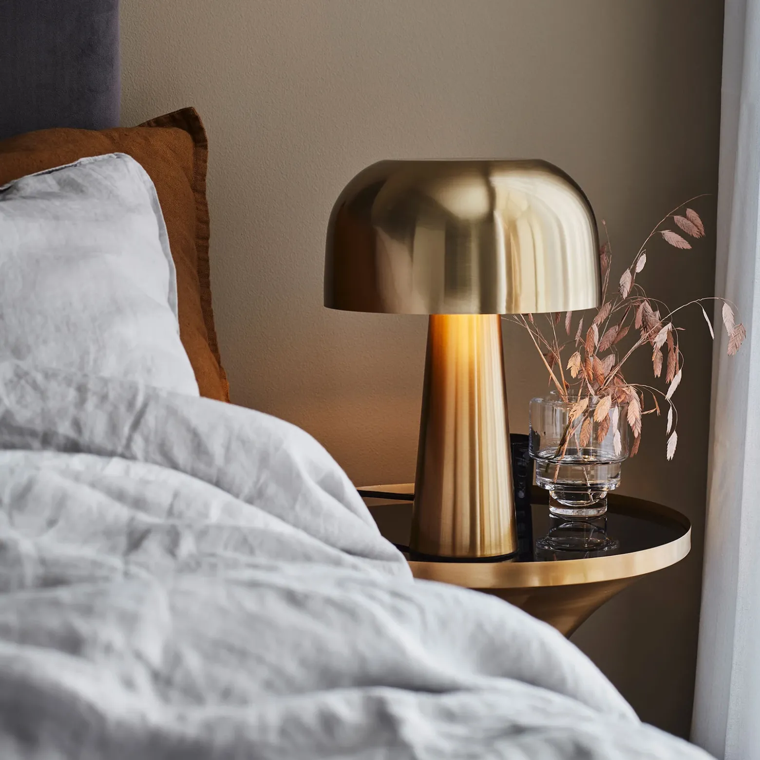 Lámpara de mesa Blanca, bronce