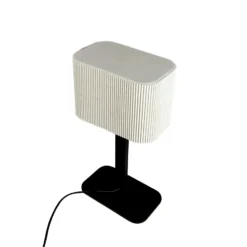 Lámpara de mesa Calix de Dyberg Larsen, blanco natural, altura 39 cm
