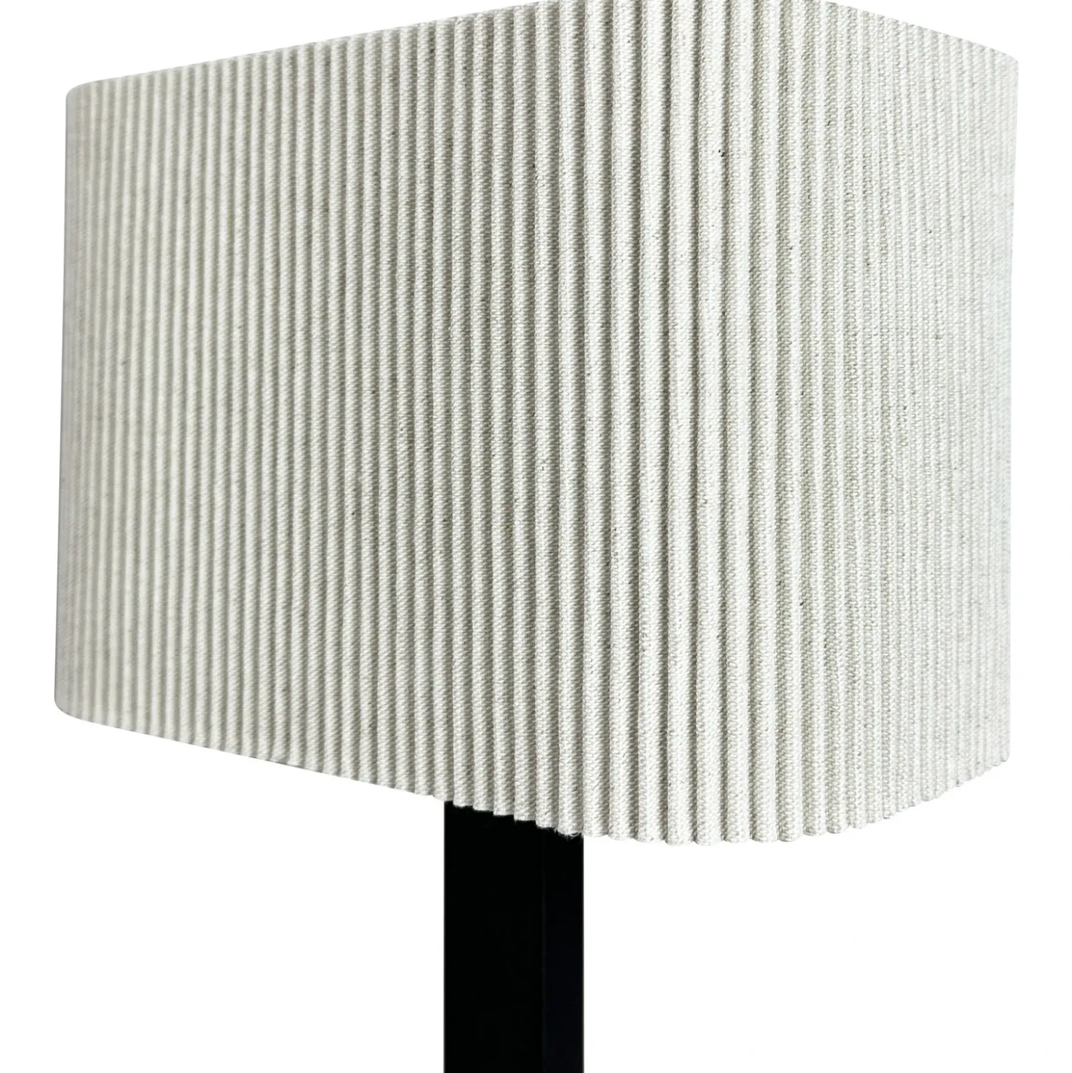 Lámpara de mesa Calix de Dyberg Larsen, blanco natural, altura 39 cm