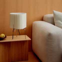 Lámpara de mesa Canelé de HAY, blanca, altura 37 cm, casquillo E14, pantalla de