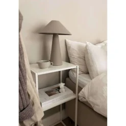 Lámpara de mesa Cannes de Globen Lighting, beige, altura 40 cm