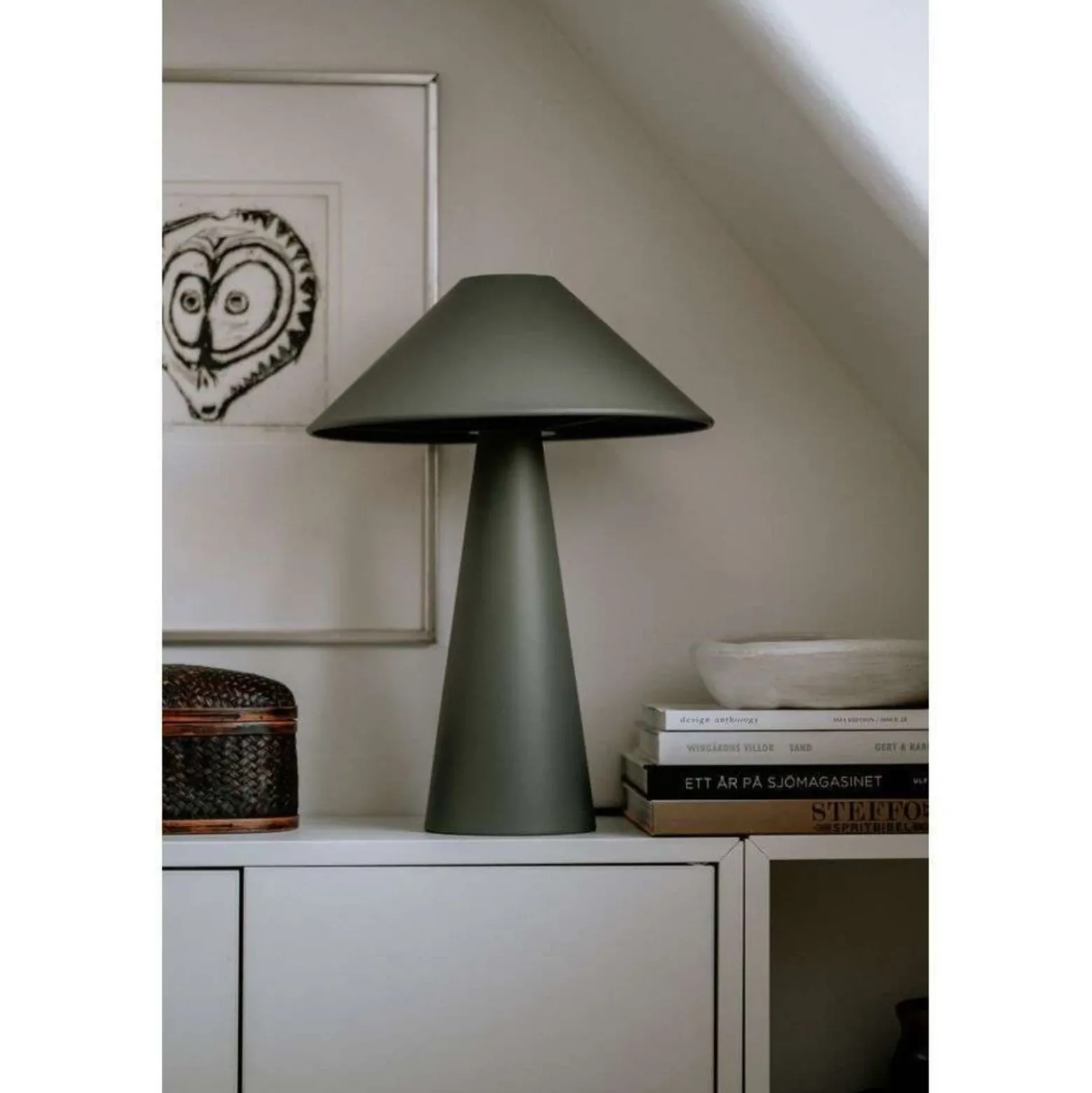 Lámpara de mesa Cannes de Globen Lighting, verde, altura 40 cm