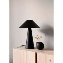 Lámpara de mesa Cannes de Globen Lighting, negra, altura 40 cm