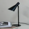 Lámpara de mesa Dyberg Larsen DL12, negra, altura 39,5 cm, metal