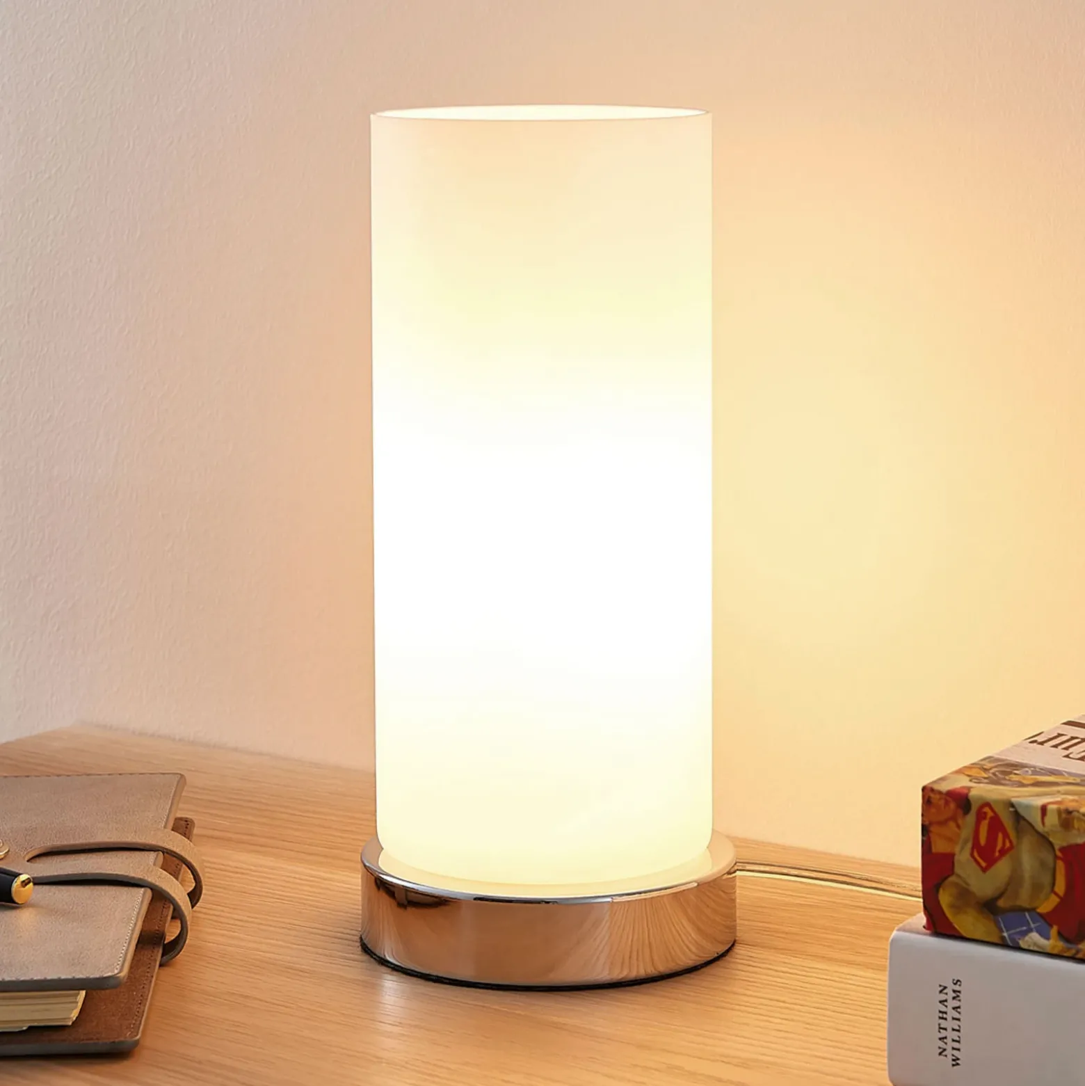 Lámpara de mesa Elianna de Lindby, blanca, cristal, 24 cm, atenuable, E14