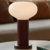 Lámpara de mesa Flo, roja, Ø 19 cm, cristal