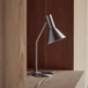 Lámpara de mesa FRANDSEN Lyss, color aluminio, metal, 50 cm, E27