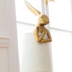 Lámpara de mesa KARE Animal Rabbit, dorada/blanca, 68 cm, E14