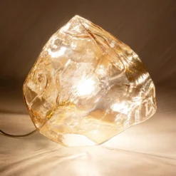 Lámpara de mesa KARE Aura, ámbar, cristal, Ø 30 cm, E27
