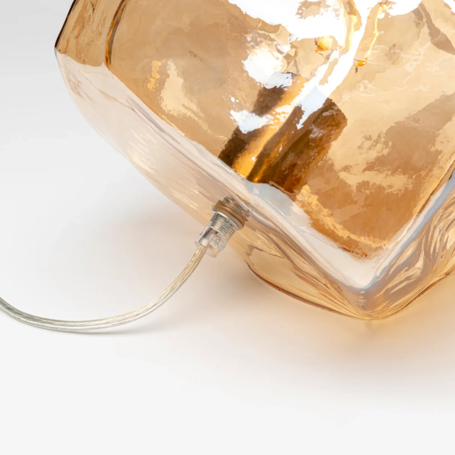 Lámpara de mesa KARE Aura, ámbar, cristal, Ø 30 cm, E27
