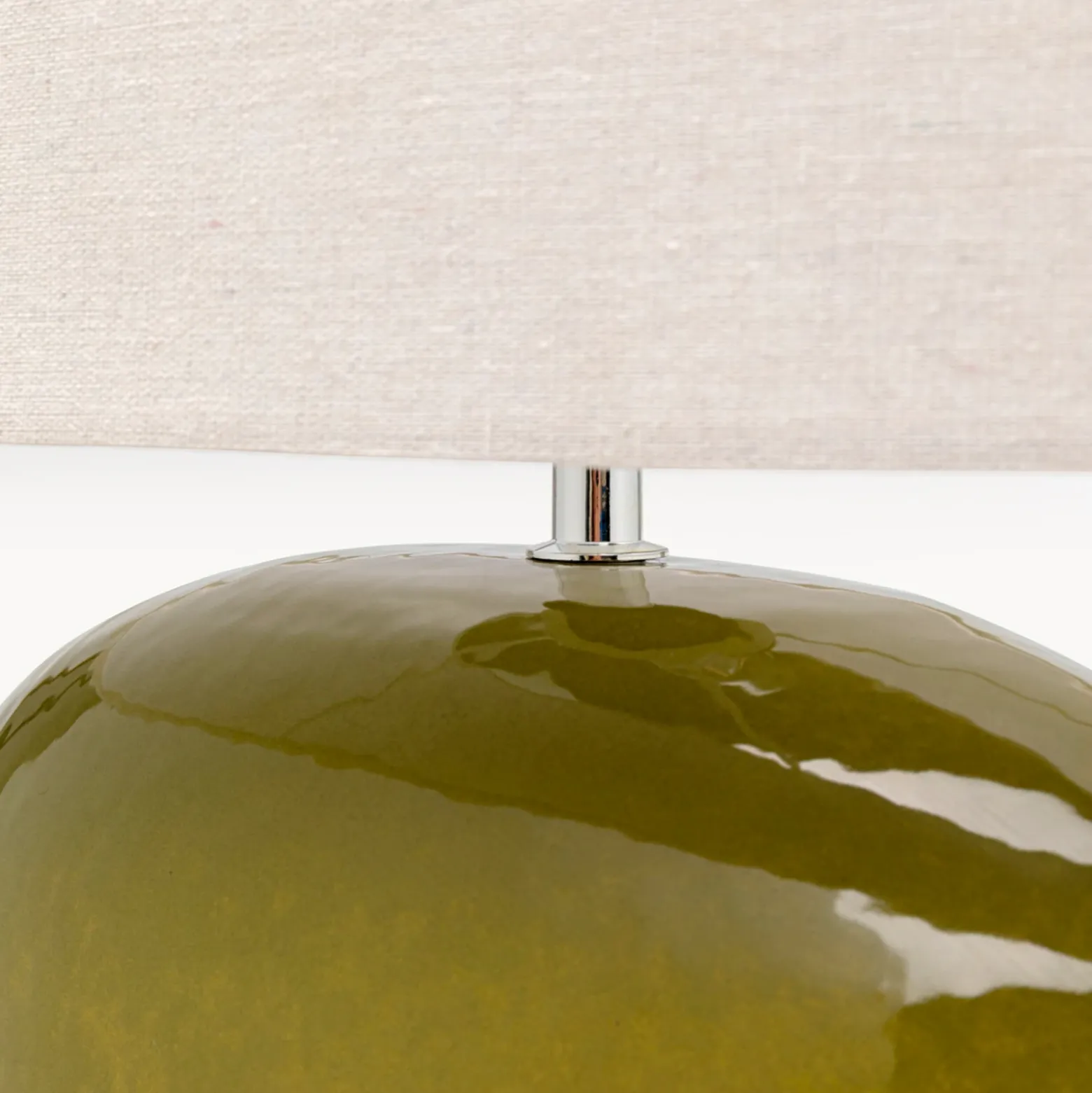 Lámpara de mesa KARE Beo, verde, algodón, altura 50 cm, casquillo E27