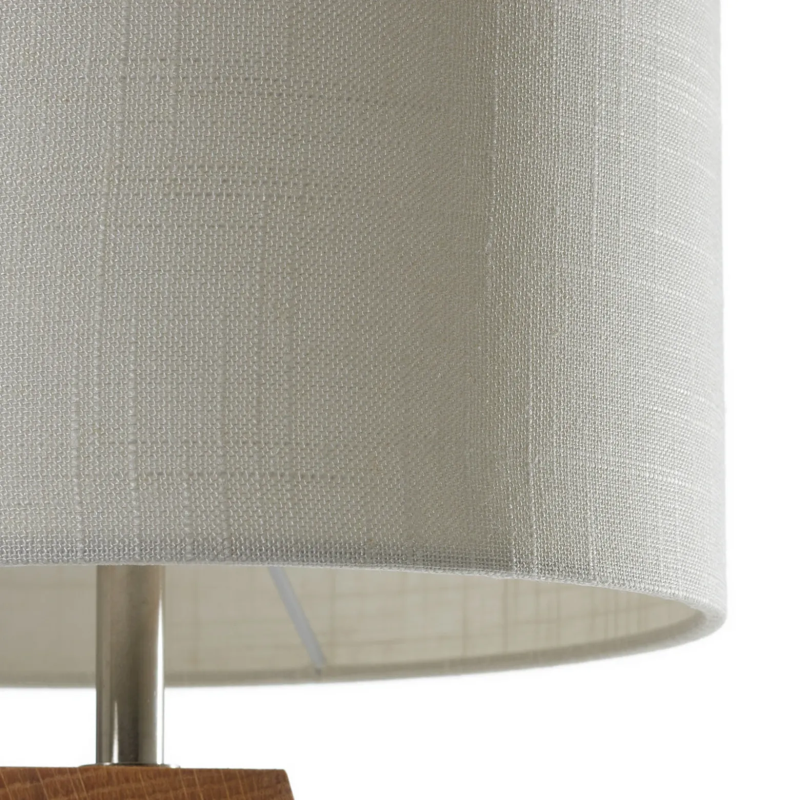 Lámpara de mesa Kullen en diseño sencillo