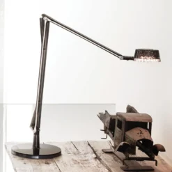 Lámpara de mesa LED Aledin Dec ajustable, ahumado