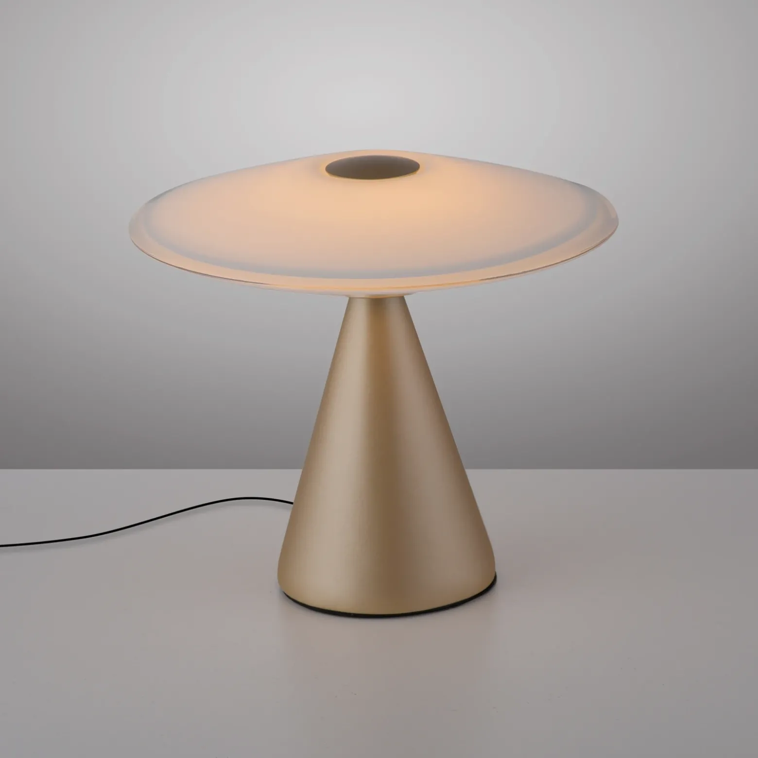 Lámpara de mesa LED Elipsa de Paul Neuhaus, blanca/bronce, atenuable
