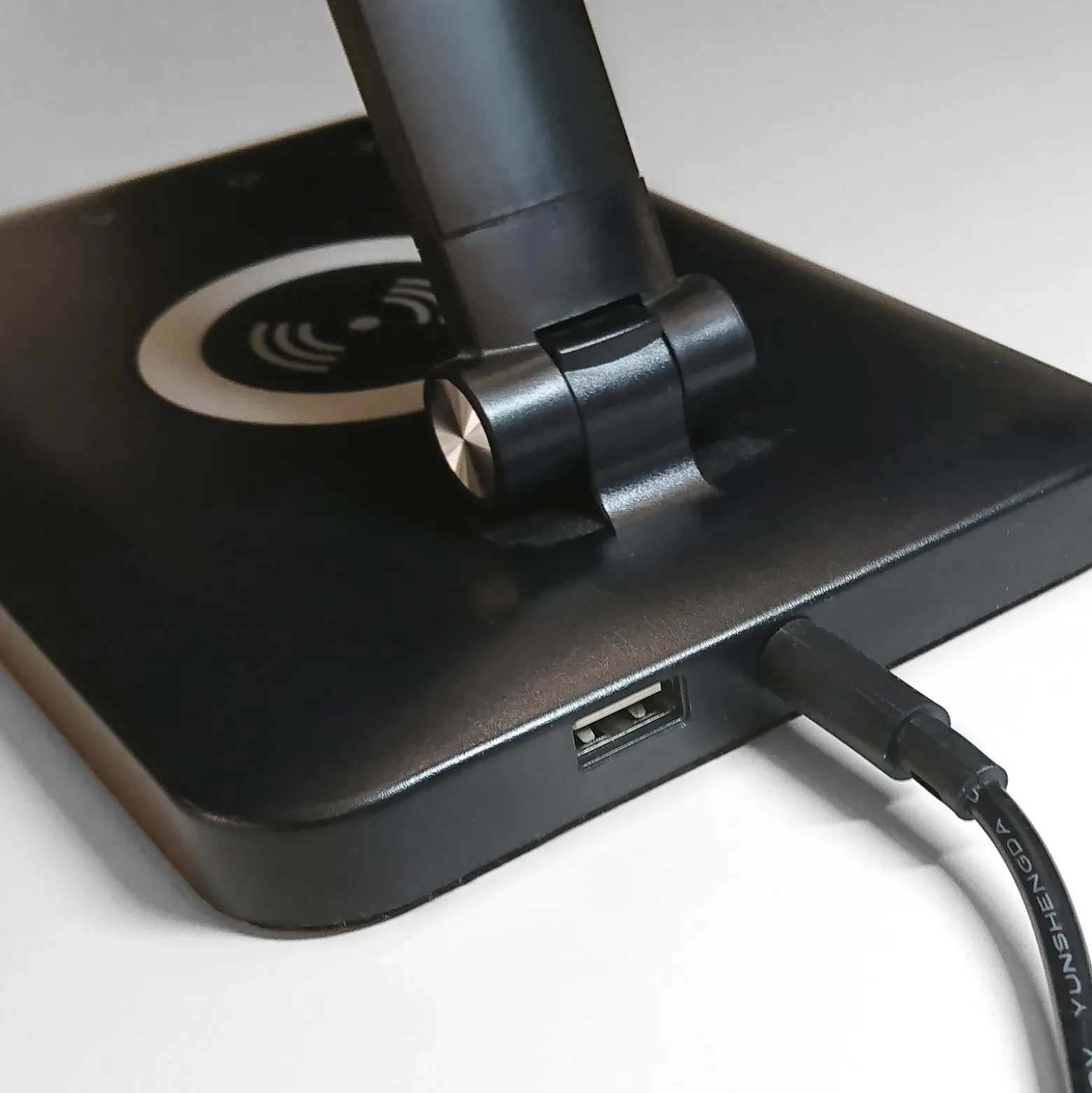 Lámpara de mesa LED Florentina, negro